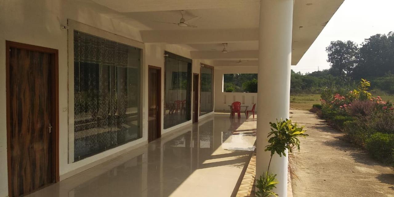 Radha Rani Mahal Khajuraho Hotel Exterior foto