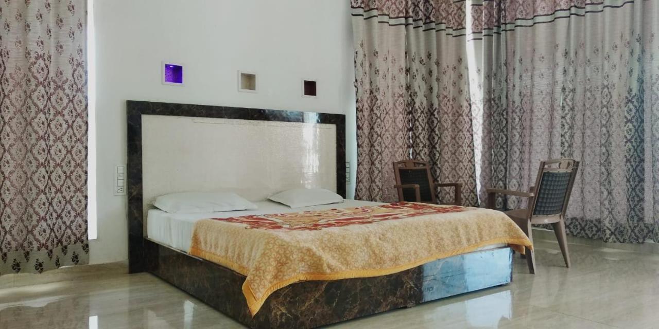 Radha Rani Mahal Khajuraho Hotel Exterior foto